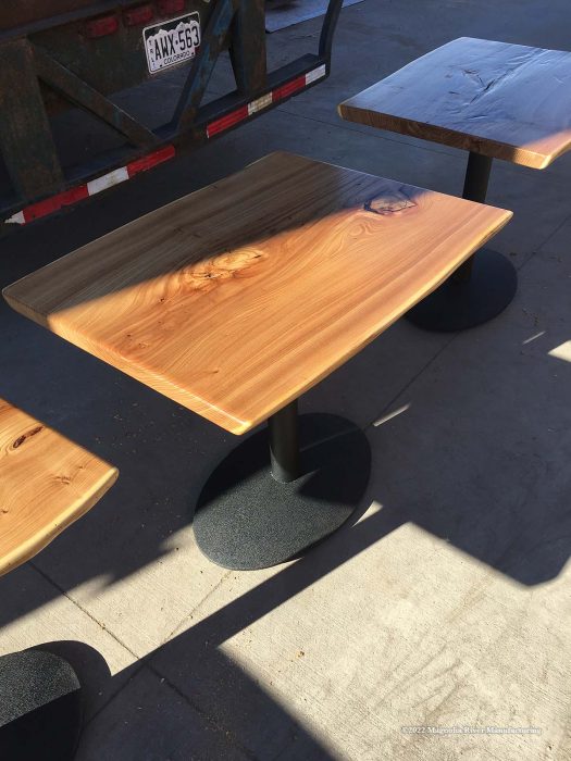 Community table, corner detail